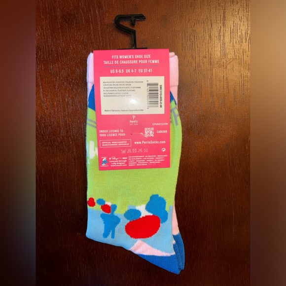 THE SMURFS NOVELTY CREW SOCKS NWT WOMEN’S SHOE SIZE 6-9.5 - Picture 2 of 2